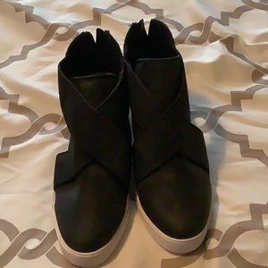 Women’s Maurice’s shoes